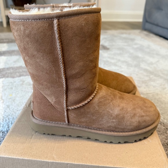 UGG Classic Short II Boots Chestnut Suede Shearling 1016223 Womens 7 - Picture 9 of 16